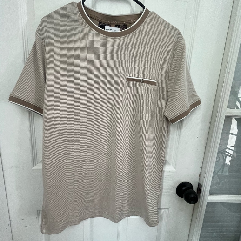 Denim & Flower Men’s Taupe Short Sleeve Pocket Tee Shirt Medium